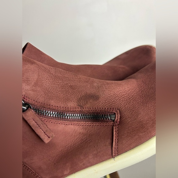 Ecco Men Unisex Sz 9.5 Ankle Burgundy Leather Sneakers Women Sz 11.5 comfortable main image 14
